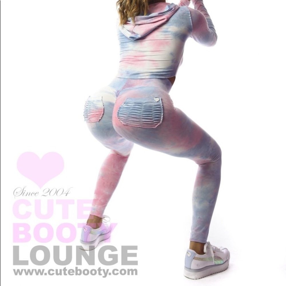 Cute Booty Lounge sugar crush leggings